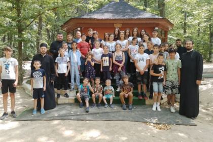 Programul eparhial „Vacanța din pridvorul bisericii“ a ajuns și în Parohiile Corni, Cosmești Vale, Fântâni, Nicorești și Vișina – fotografia 20