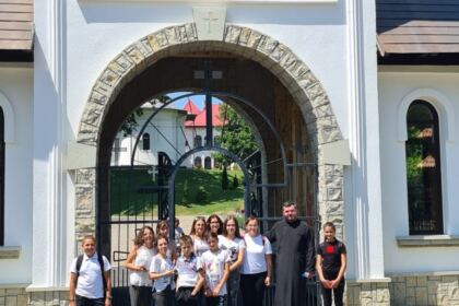 Programul eparhial „Vacanța din pridvorul bisericii“ a ajuns și în Parohiile Corni, Cosmești Vale, Fântâni, Nicorești și Vișina – fotografia 22