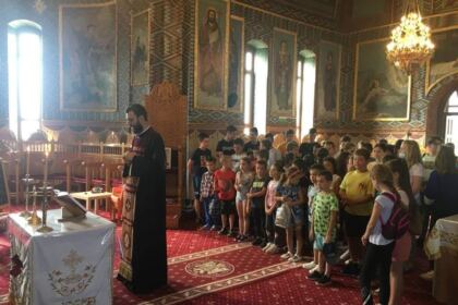 Parohia Țibănești I a organizat în perioada 25-30 iulie 2022, a V-a ediție a „Școlii de Vară în tinda Bisericii“ – fotografia 2