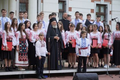 Serbare de sfârşit de an şcolar la Seminarul Teologic „Sfântul Andrei“ din Galaţi – fotografia 28