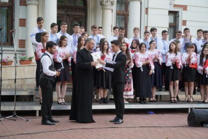 Serbare de sfârşit de an şcolar la Seminarul Teologic „Sfântul Andrei“ din Galaţi – fotografia 32