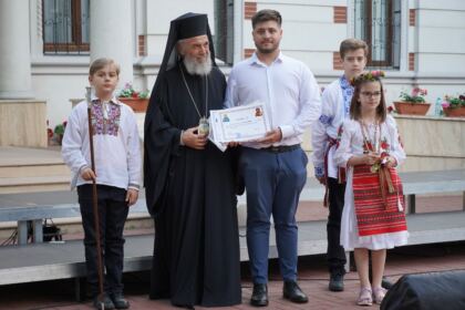 Serbare de sfârşit de an şcolar la Seminarul Teologic „Sfântul Andrei“ din Galaţi – fotografia 33