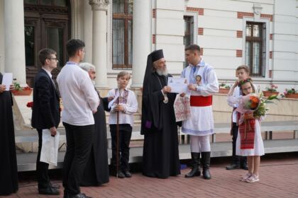 Serbare de sfârşit de an şcolar la Seminarul Teologic „Sfântul Andrei“ din Galaţi – fotografia 48