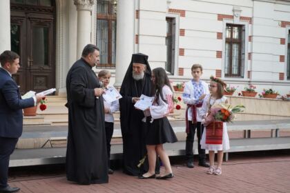 Serbare de sfârşit de an şcolar la Seminarul Teologic „Sfântul Andrei“ din Galaţi – fotografia 52