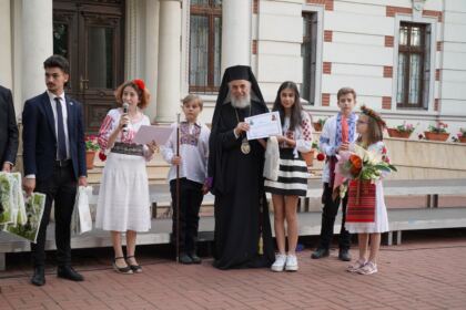 Serbare de sfârşit de an şcolar la Seminarul Teologic „Sfântul Andrei“ din Galaţi – fotografia 59