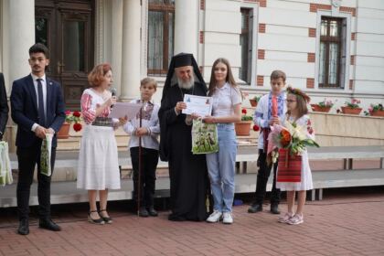 Serbare de sfârşit de an şcolar la Seminarul Teologic „Sfântul Andrei“ din Galaţi – fotografia 61