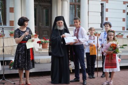 Serbare de sfârşit de an şcolar la Seminarul Teologic „Sfântul Andrei“ din Galaţi – fotografia 68