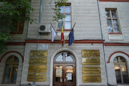 Seară festivă dedicată lansării Albumului „ASCOR Galaţi 30“ – fotografia 2