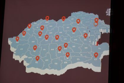 Seară festivă dedicată lansării Albumului „ASCOR Galaţi 30“ – fotografia 30