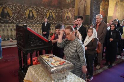 Rugăciune şi filantropie în Duminica videcării slăbănogului de la Vitezda – fotografia 7