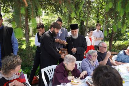 Rugăciune şi filantropie în Duminica videcării slăbănogului de la Vitezda – fotografia 57