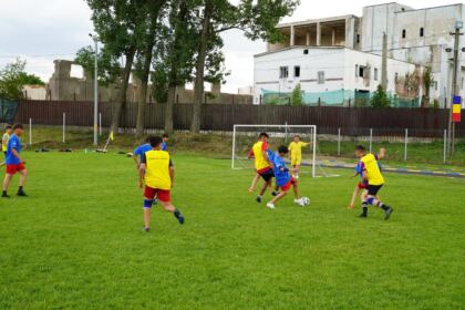 Peste 200 de copii au participat la Campionatul şcolar de fotbal „Tinereţe şi credinţă“ în Protopopiatul Nicoreşti – fotografia 15