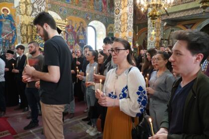 Întrunire consultativă cu tinerii din parohiile gălăţene – fotografia 6