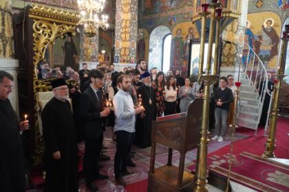 Întrunire consultativă cu tinerii din parohiile gălăţene – fotografia 19