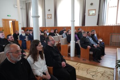 Întrunire consultativă cu tinerii din parohiile gălăţene – fotografia 29