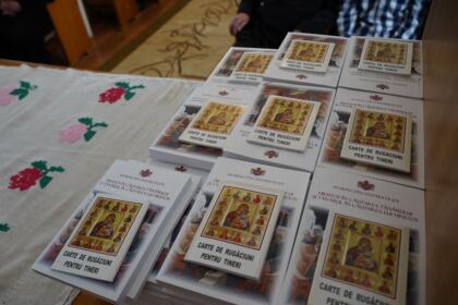 Întrunire consultativă cu tinerii din parohiile gălăţene – fotografia 31