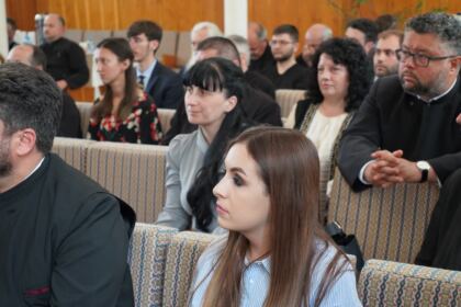 Întrunire consultativă cu tinerii din parohiile gălăţene – fotografia 32