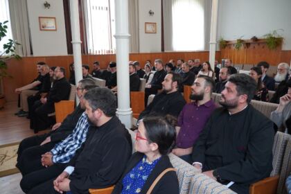 Întrunire consultativă cu tinerii din parohiile gălăţene – fotografia 33