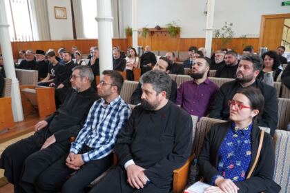 Întrunire consultativă cu tinerii din parohiile gălăţene – fotografia 35