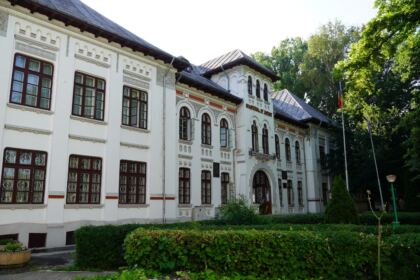 Zi de sărbătoare şi de bucurie pentru elevii seminarişti gălăţeni – fotografia 1