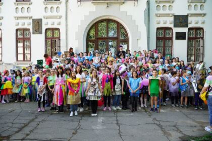 Zi de sărbătoare şi de bucurie pentru elevii seminarişti gălăţeni – fotografia 6