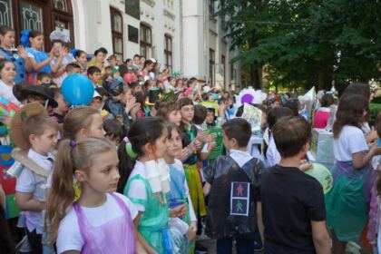 Zi de sărbătoare şi de bucurie pentru elevii seminarişti gălăţeni – fotografia 10