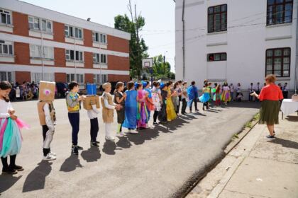 Zi de sărbătoare şi de bucurie pentru elevii seminarişti gălăţeni – fotografia 27