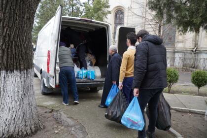 Activităţi pentru sprijinirea refugiaţilor din Ucraina – fotografia 5