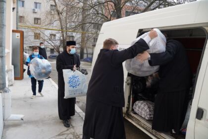 Activităţi pentru sprijinirea refugiaţilor din Ucraina – fotografia 19