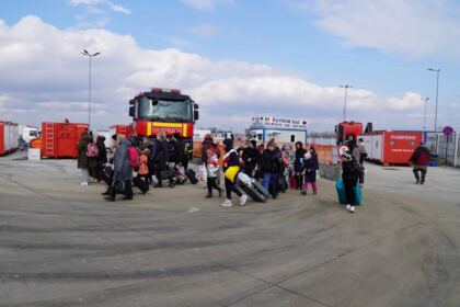 Activităţi pentru sprijinirea refugiaţilor din Ucraina – fotografia 11