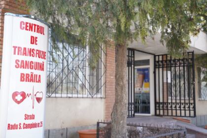 În Arhiepiscopia Dunării de Jos continuă campanie de donare de sânge – fotografia 2