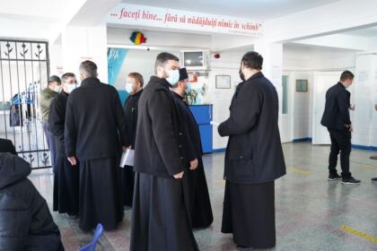 În Arhiepiscopia Dunării de Jos continuă campanie de donare de sânge – fotografia 4