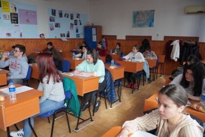 Etapa judeţeană a Olimpiadei de Religie în Galaţi şi Brăila – fotografia 10