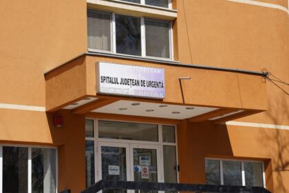 Două parohii brăilene au oferit daruri Spitalului de Obstetrică şi Ginecologie din Brăila – fotografia 10