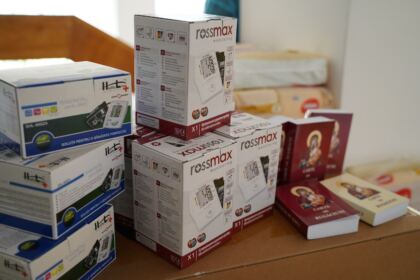 Două parohii brăilene au oferit daruri Spitalului de Obstetrică şi Ginecologie din Brăila – fotografia 21