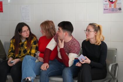 O nouă acţiune de donare de sânge a preoţilor şi tinerilor tecuceni – fotografia 4