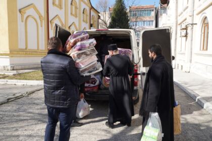 Un nou transport cu ajutoare pentru cetăţenii ucraineni – fotografia 10