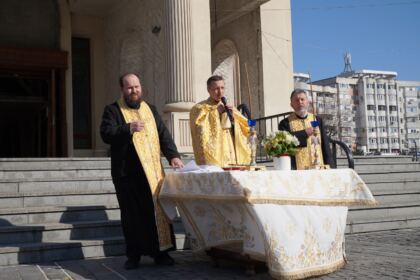 „Marşul pentru viaţă“ în Arhiepiscopia Dunării de Jos – fotografia 6