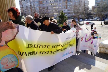 „Marşul pentru viaţă“ în Arhiepiscopia Dunării de Jos – fotografia 22