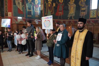 „Marşul pentru viaţă“ în Arhiepiscopia Dunării de Jos – fotografia 26