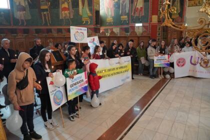 „Marşul pentru viaţă“ în Arhiepiscopia Dunării de Jos – fotografia 31