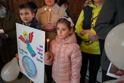 „Marşul pentru viaţă“ în Arhiepiscopia Dunării de Jos – fotografia 33