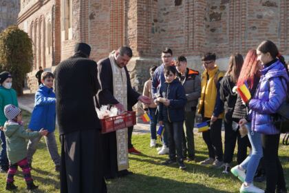 „Marşul pentru viaţă“ în Arhiepiscopia Dunării de Jos – fotografia 13