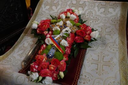 Rugăciune şi filantropie în Duminica Sfintei Cruci la Galaţi – fotografia 19