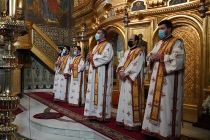 Rugăciune şi filantropie în Duminica Sfintei Cruci la Galaţi – fotografia 24