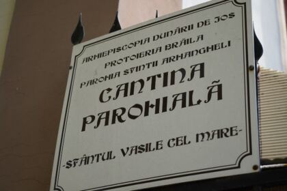 Ajutoare pentru tinerii orfani şi copiii nevoiaşi prin Centrul social „Sfântul Vasile cel Mare“ din Brăila – fotografia 2