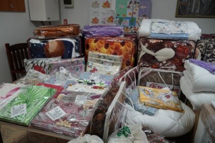 Ajutoare pentru tinerii orfani şi copiii nevoiaşi prin Centrul social „Sfântul Vasile cel Mare“ din Brăila – fotografia 4