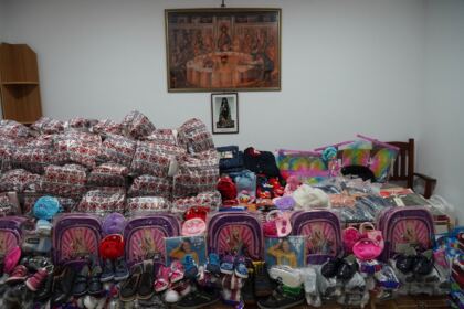 Ajutoare pentru tinerii orfani şi copiii nevoiaşi prin Centrul social „Sfântul Vasile cel Mare“ din Brăila – fotografia 7