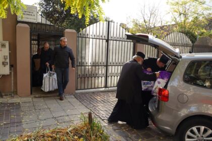 Ajutoare pentru tinerii orfani şi copiii nevoiaşi prin Centrul social „Sfântul Vasile cel Mare“ din Brăila – fotografia 20