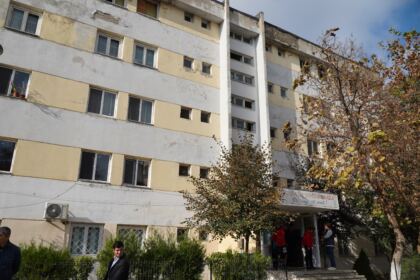 Ajutoare pentru tinerii orfani şi copiii nevoiaşi prin Centrul social „Sfântul Vasile cel Mare“ din Brăila – fotografia 25